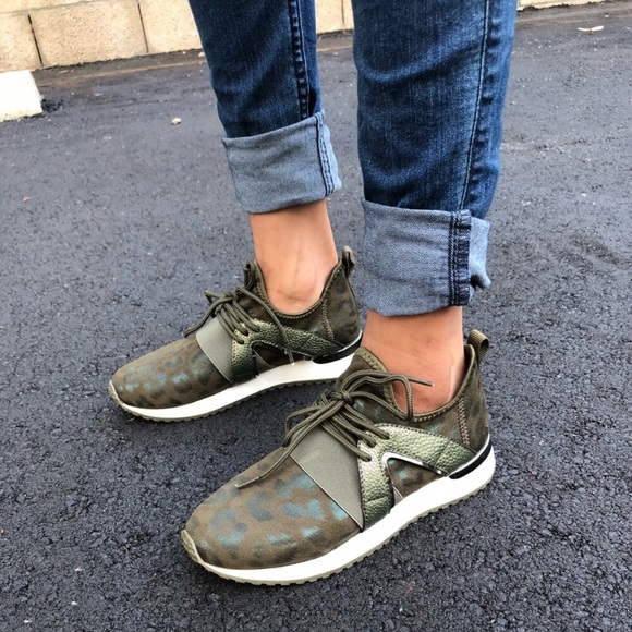 Metallic Green Leopard Sneakers - Picture 6 of 8